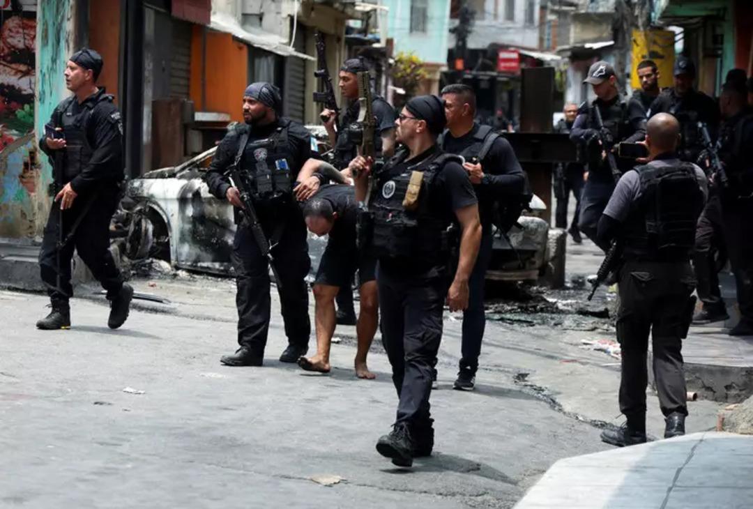 Rio de Janeiro'daki en ölümcül polis operasyonu! Sayı 132'ye çıktı: Cesetleri 6'ncı kareye topladılar