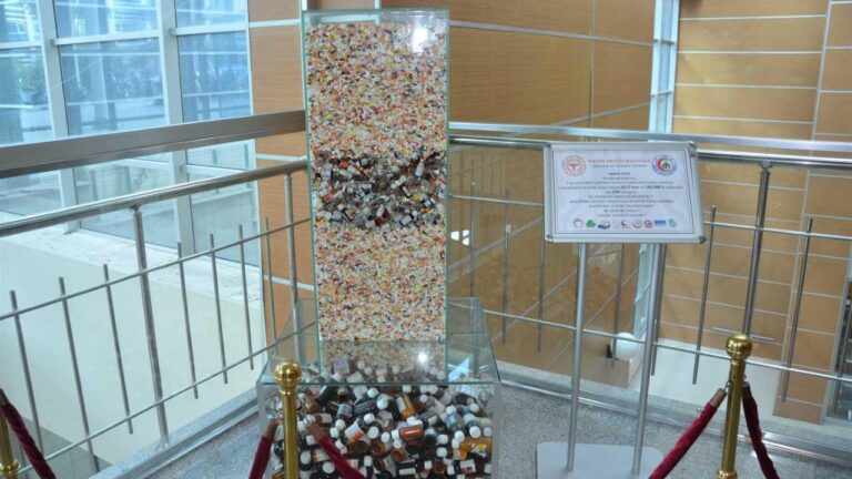 İnegöl Devlet Hastanesi’nde ilaç israfına dikkat çekildi