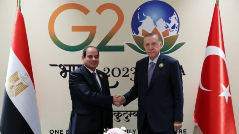 Cumhurbaşkanı Erdoğan, Mısır Cumhurbaşkanı Sisi ile bir araya geldi