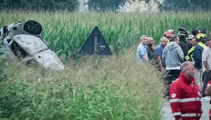 İtalya’da hava akrobasi uçağı düştü! 5 yaşındaki kız çocuğu hayatını kaybetti