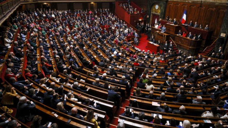 Fransa, kürtaj hakkını anayasal güvence altına alan ilk ülke oldu