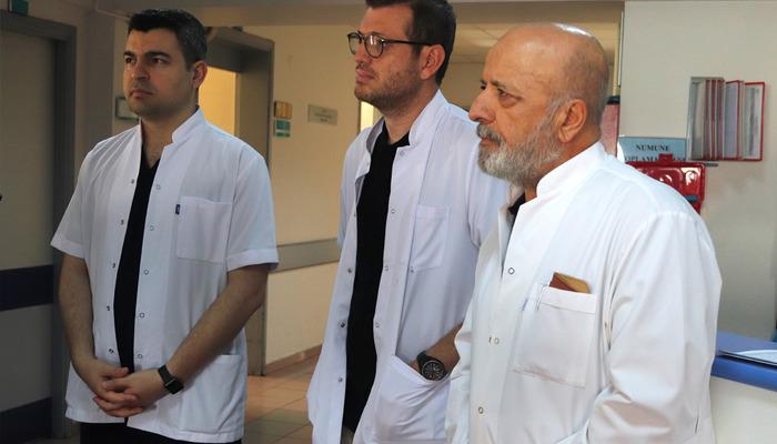 ‘Tıp literatüründe çok nadir görülen bir vaka’ Karın ağrısı şikayetiyle gitmişti… Gözlerine inanamadılar