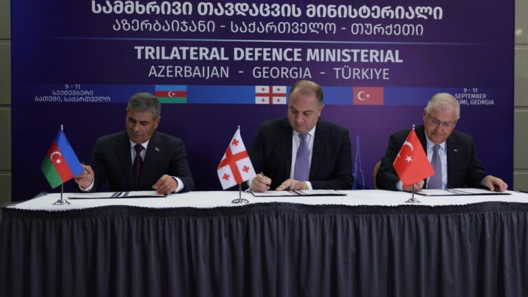 Türkiye-Gürcistan-Azerbaycan Savunma Bakanları 11'inci toplantısı Batum'da gerçekleşti