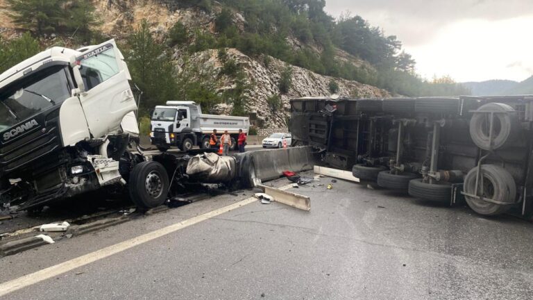 Mersin'de meydana gelen trafik kazasında 2 kişi yaralandı