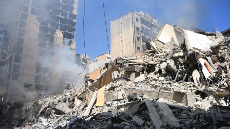 İsrail'in Lübnan'a yönelik soykırım saldırılarında 37 kişi öldü