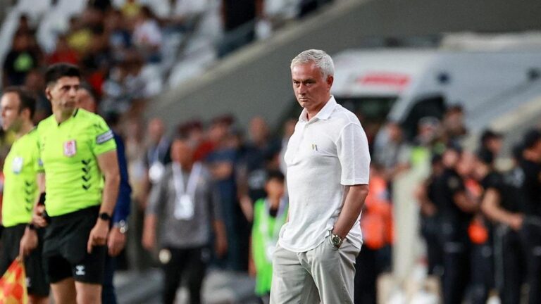 Son Dakika Spor Haberi | Jose Mourinho, Fenerbahçeden ayrılan oyuncuları açıkladı