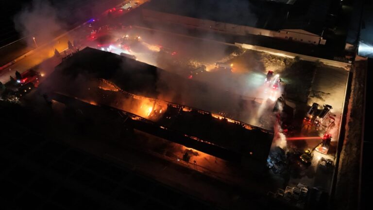 Çorum’da tekstil fabrikasında çıkan yangın kontrol altına alındı