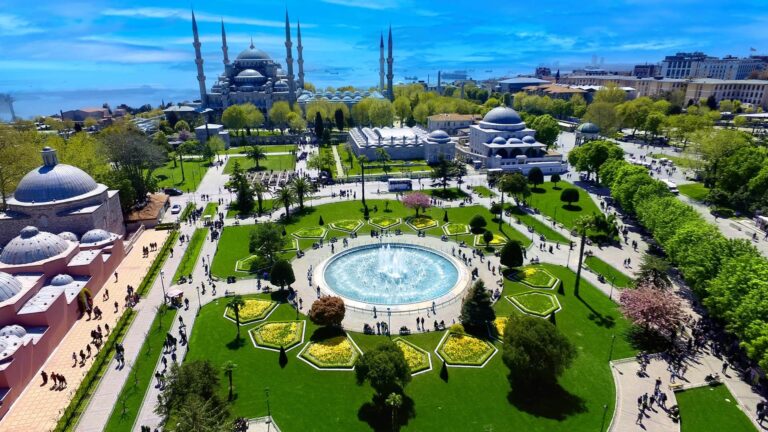 The Ottoman Apartment: Tarihle İç İçe, Zamana Dayanan Konfor