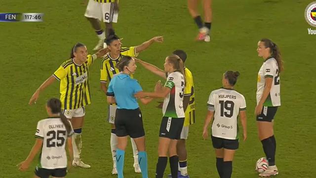 Fenerbahçe’nin Şampiyonlar Ligi maçında skandal hakem hatası