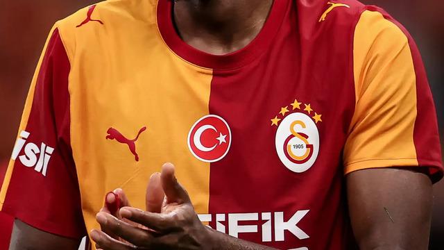 Galatasaray ortalığı kasıp kavuracak! İki transfer aynı anda İstanbul’a inecek